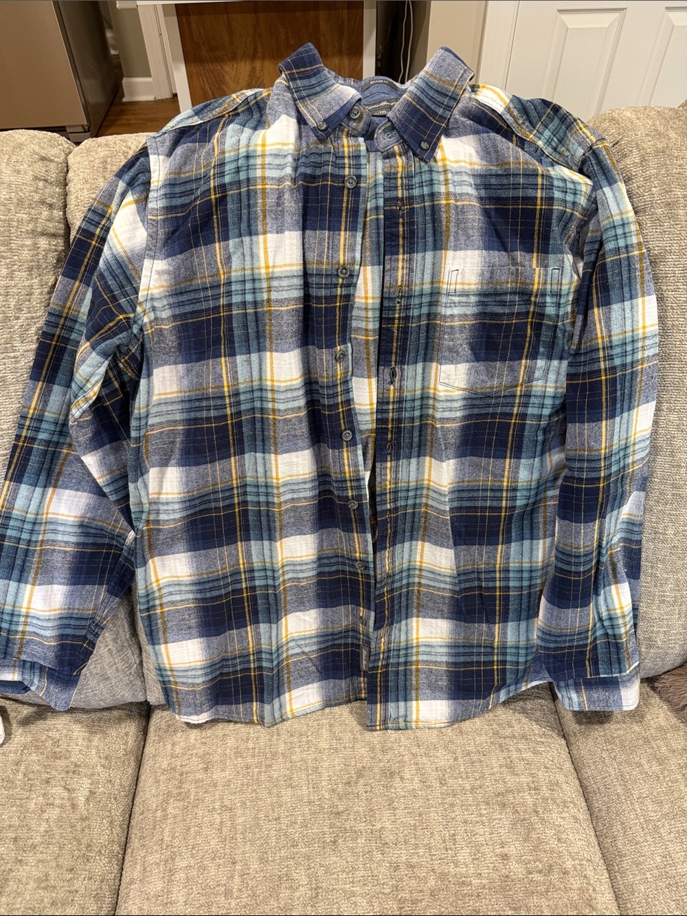 Eddie Bauer TXL Relaxed Fit Casual Blue Plaid Button-Down Shirt